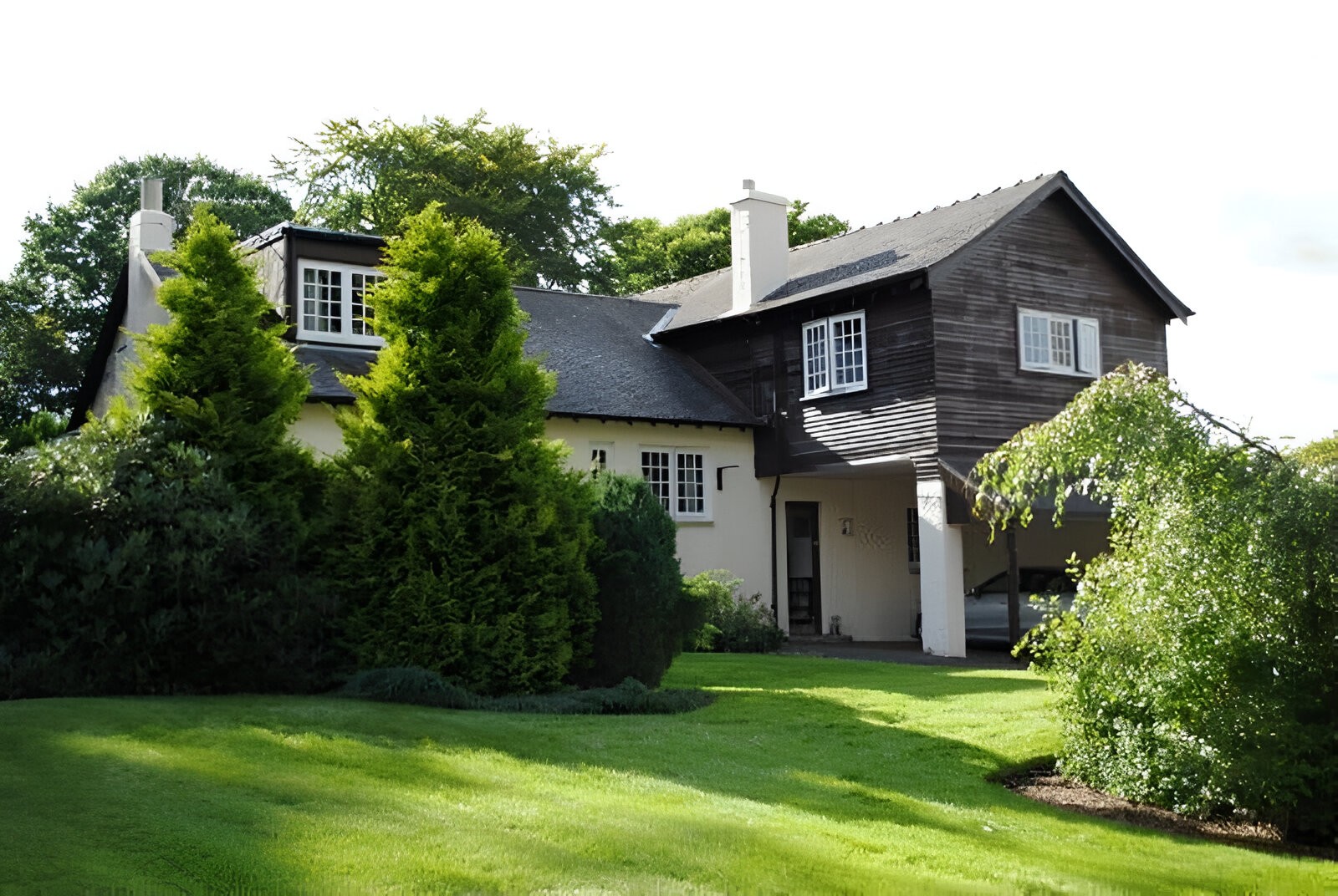 Residential house with no renewables installed