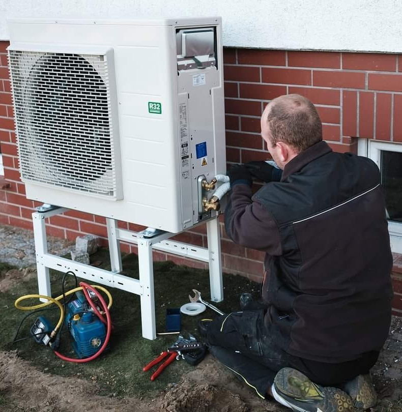Specialist repairing Air Source Heat Pumps (ASHP)